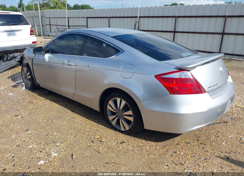 2010 HONDA ACCORD 2.4 EX VIN: 1HGCS1B73AA015645