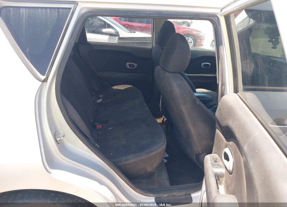 2016 KIA SOUL VIN: KNDJN2A28G7837355