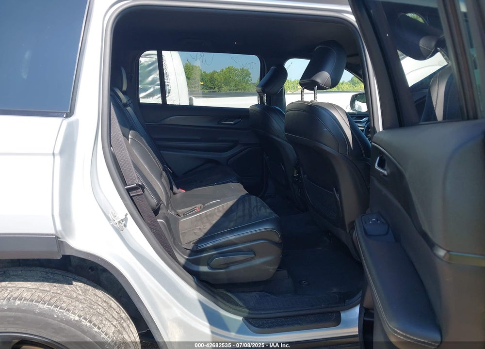 2023 JEEP GRAND CHEROKEE L VIN: 1C4RJKAG9P8865637