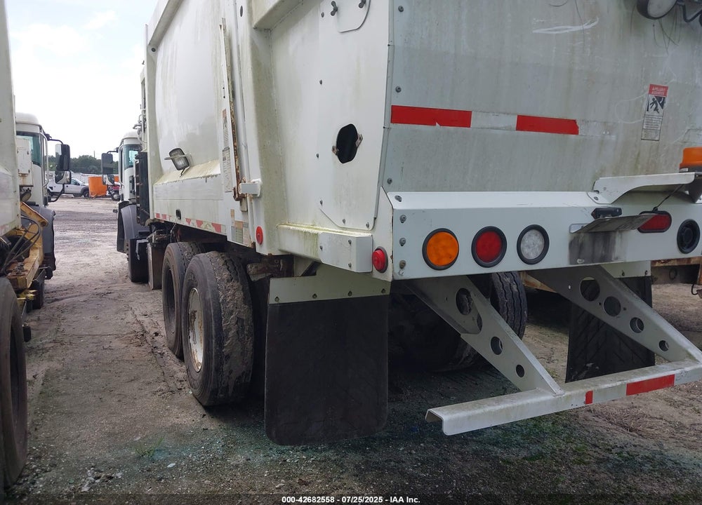 2016 MACK 600 LR600 VIN: 1M2LR04C8GM001063
