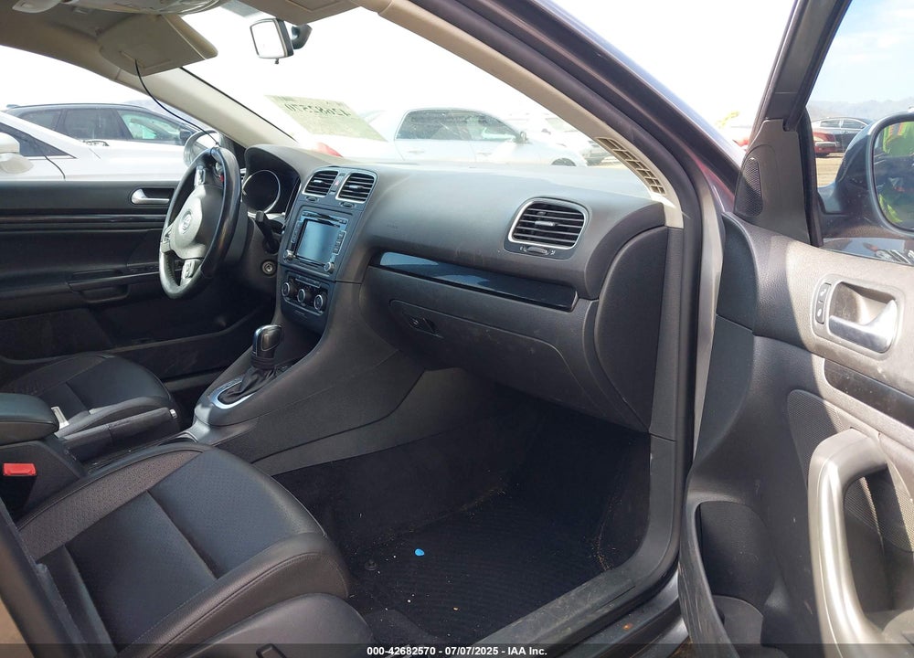 2014 VOLKSWAGEN JETTA VIN: 3VWPL7AJ8EM600921