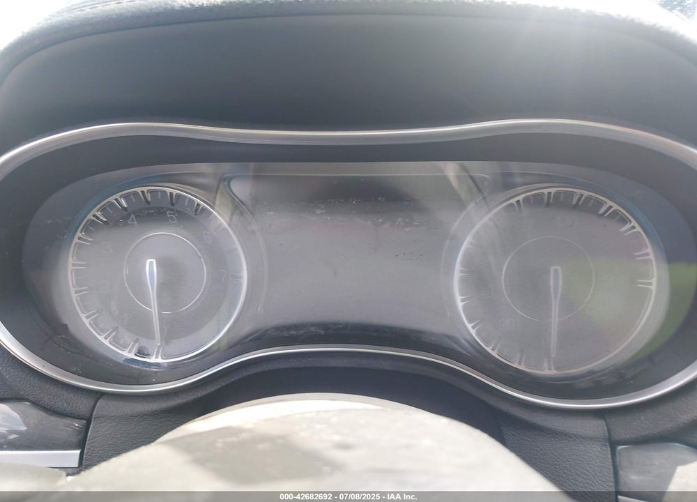 2018 CHRYSLER 300 VIN: 2C3CCAEG2JH193740