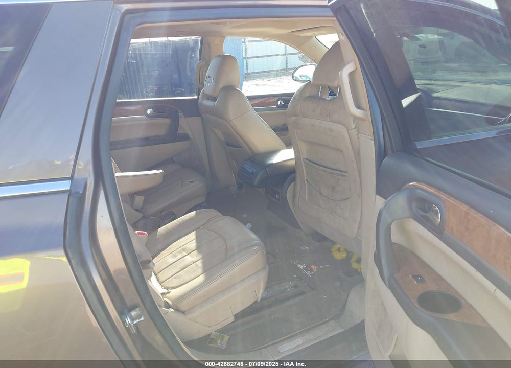 2008 BUICK ENCLAVE CXL VIN: 5GAER23758J251393