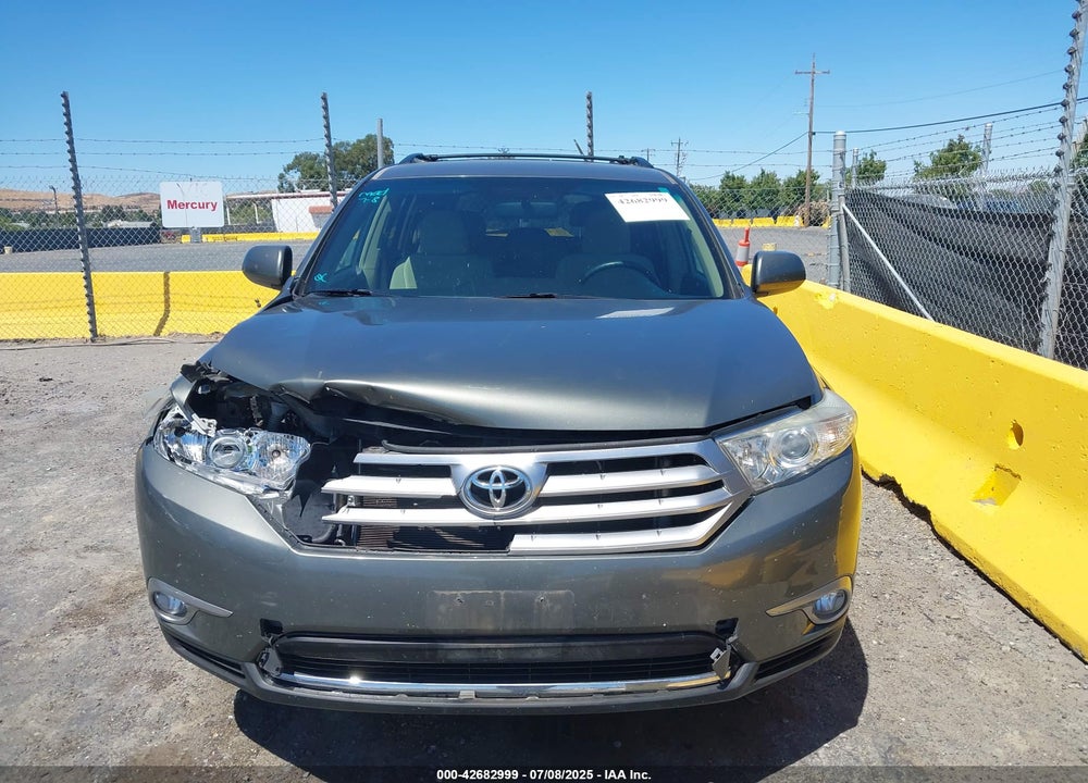2011 TOYOTA HIGHLANDER VIN: 5TDBK3EH6BS085056