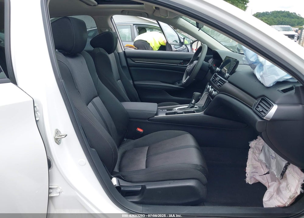 2019 HONDA ACCORD VIN: 1HGCV1F49KA061795
