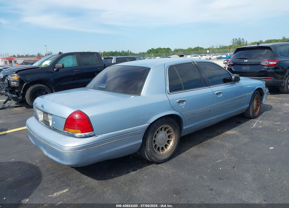 2000 FORD CROWN VICTORIA LX VIN: 2FAFP74W1YX154250