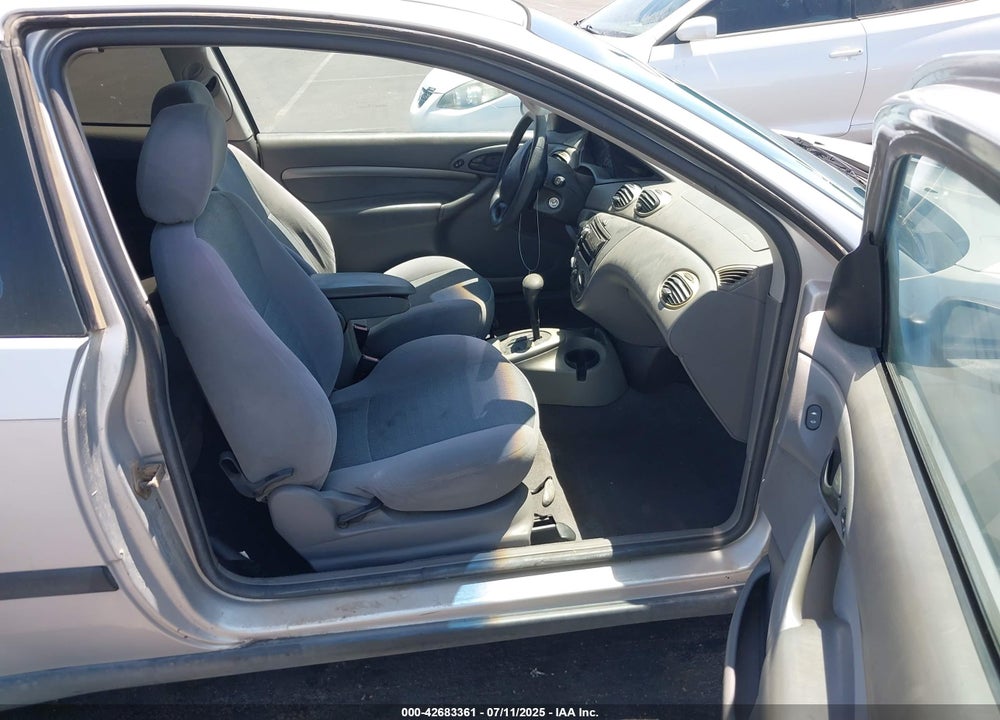 2001 FORD FOCUS ZX3 VIN: 3FAFP31381R177631