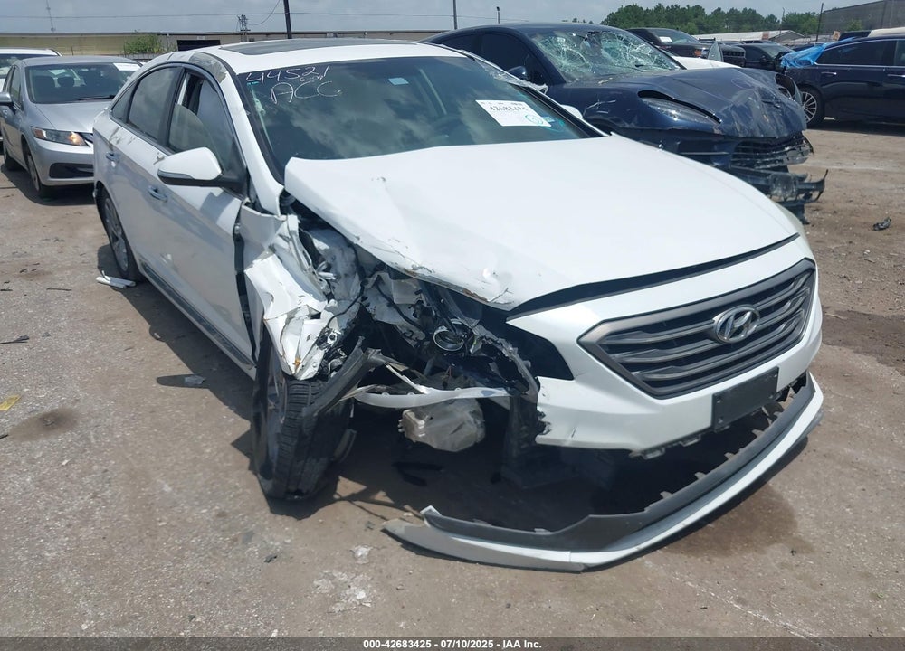 2016 HYUNDAI SONATA VIN: 5NPE34AF3GH422381