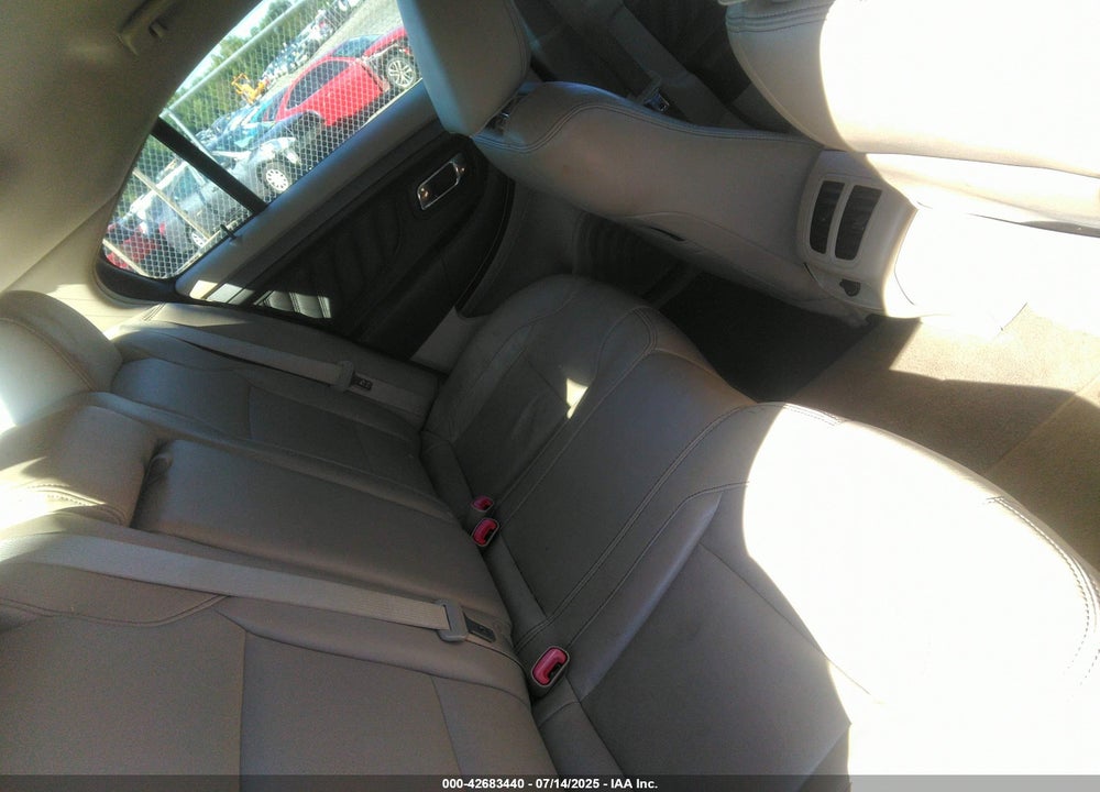 2011 FORD TAURUS VIN: 1FAHP2EWXBG135963