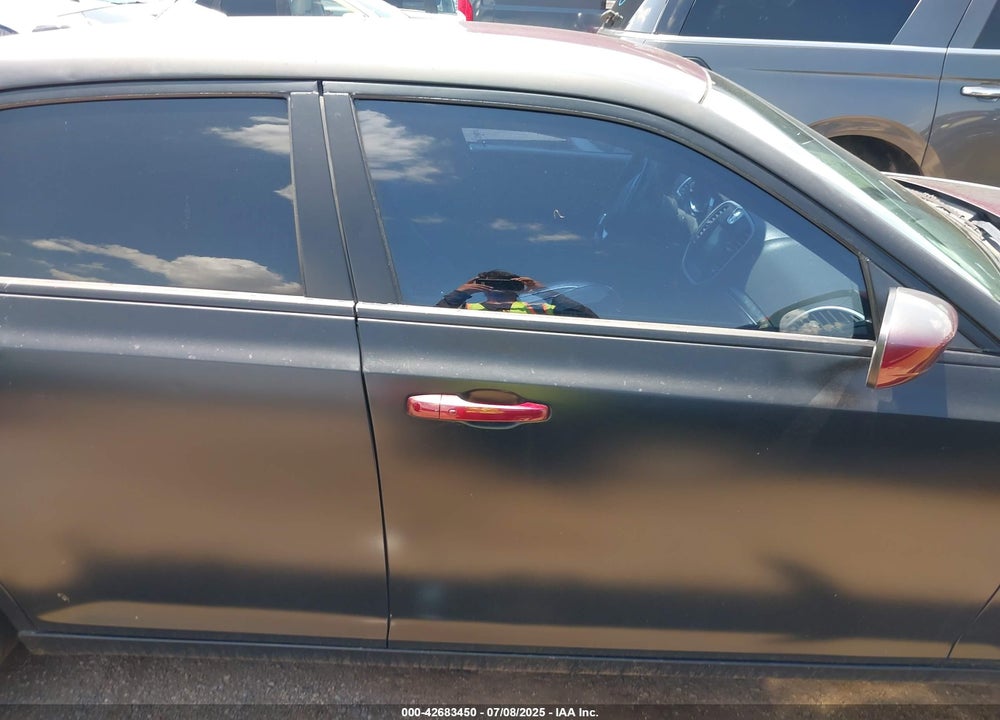 2014 CHRYSLER 300 VIN: 2C3CCAKG1EH170072