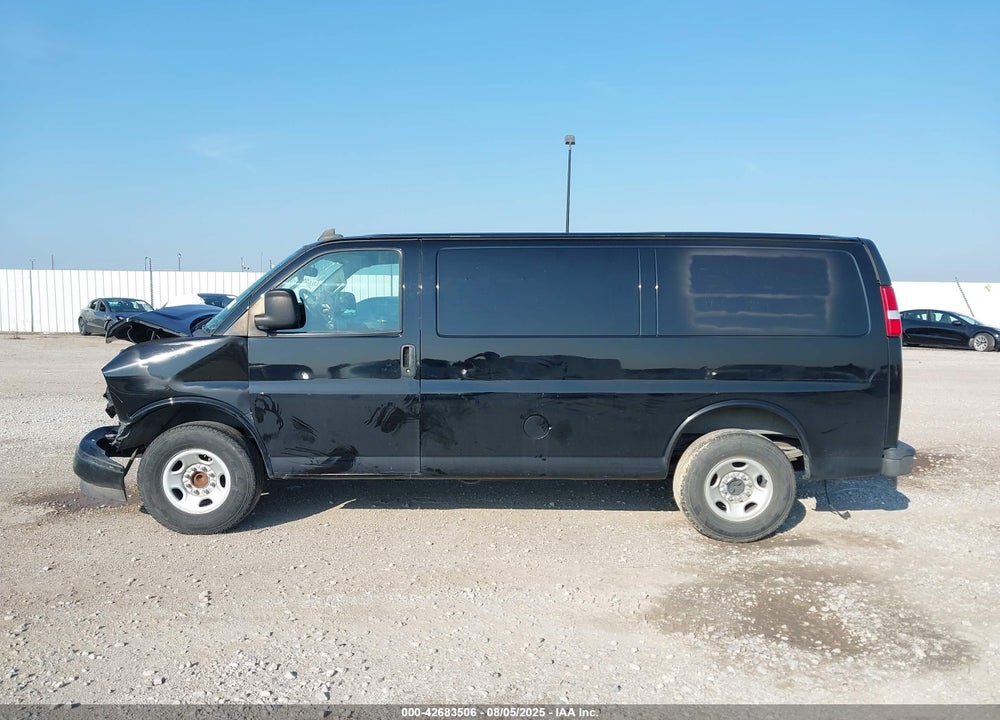 2017 CHEVROLET EXPRESS 2500 VIN: 1GCWGAFFXH1164224