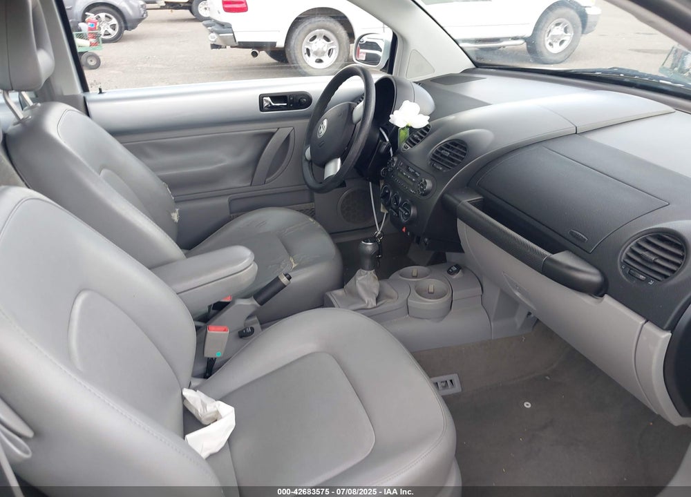 2002 VOLKSWAGEN NEW BEETLE GLS VIN: 3VWCK21C12M409519