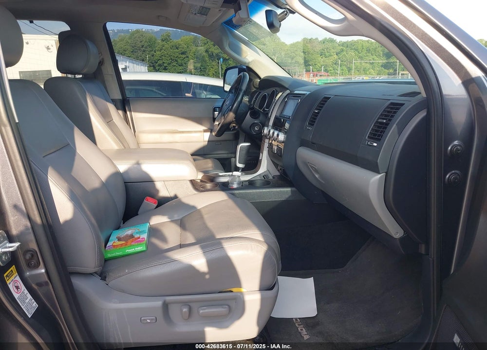 2014 TOYOTA SEQUOIA VIN: 5TDJW5G1XES094326
