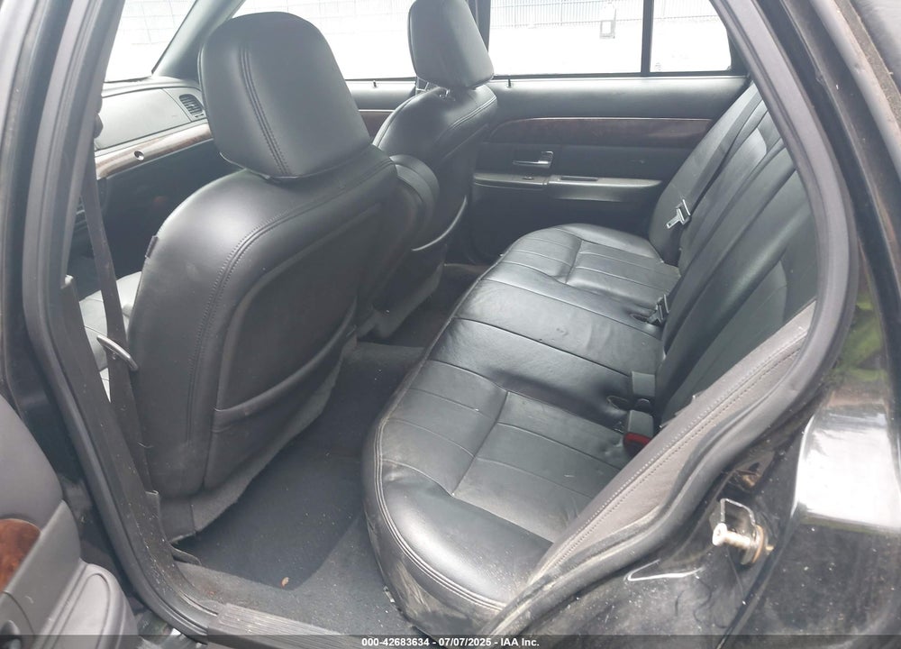 2005 MERCURY GRAND MARQUIS LS/LSE VIN: 2MEHM75W75X625631