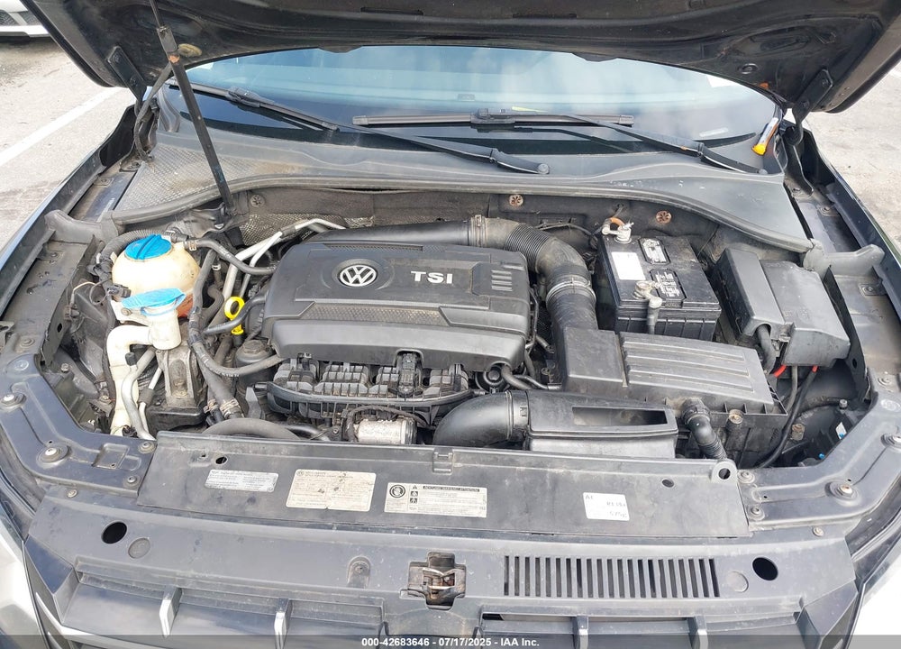2014 VOLKSWAGEN PASSAT VIN: 1VWCT7A33EC010126