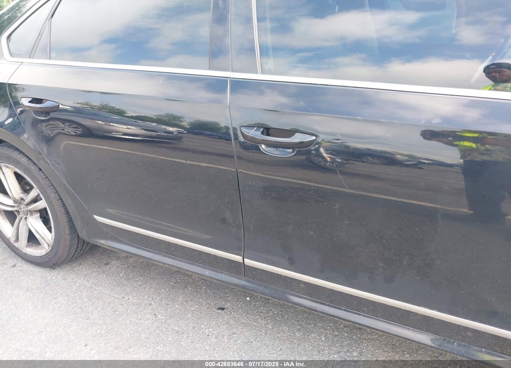 2014 VOLKSWAGEN PASSAT VIN: 1VWCT7A33EC010126