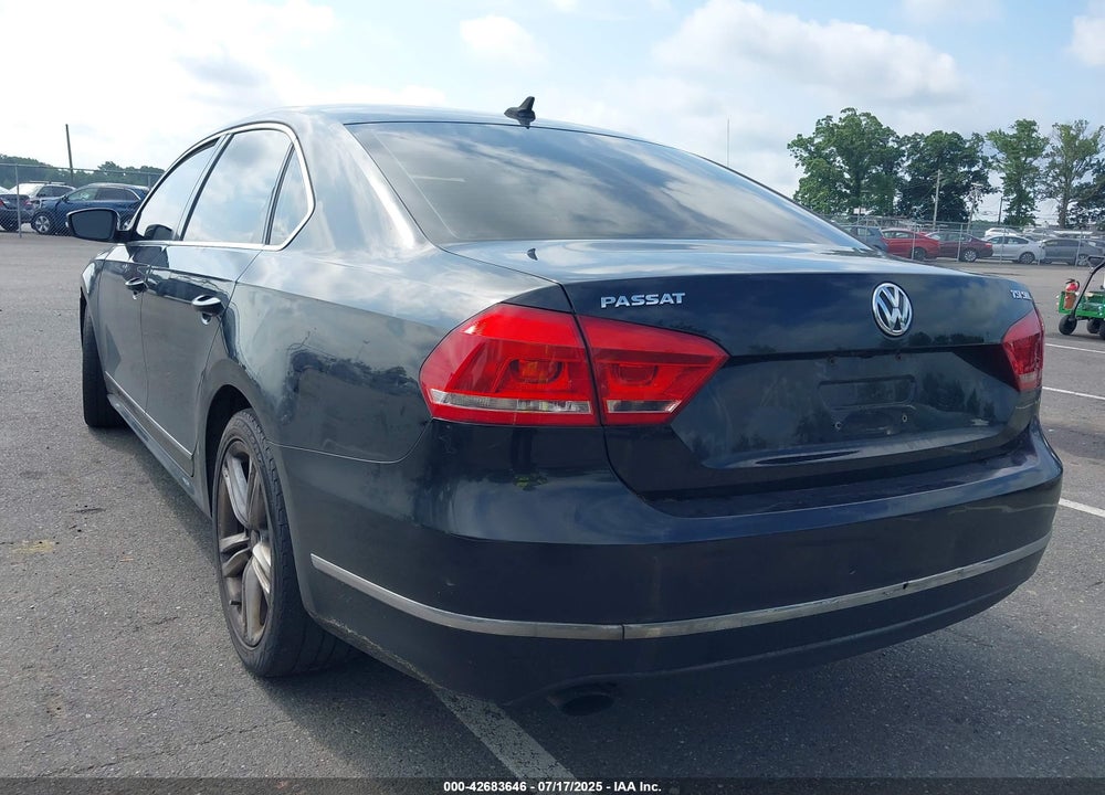 2014 VOLKSWAGEN PASSAT VIN: 1VWCT7A33EC010126