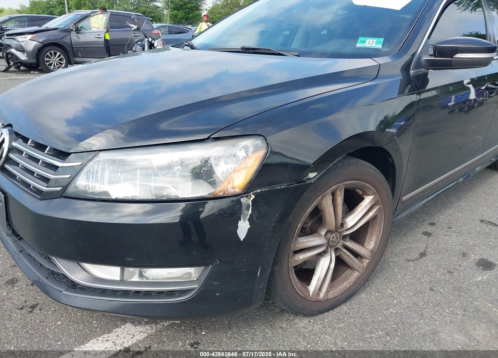 2014 VOLKSWAGEN PASSAT VIN: 1VWCT7A33EC010126
