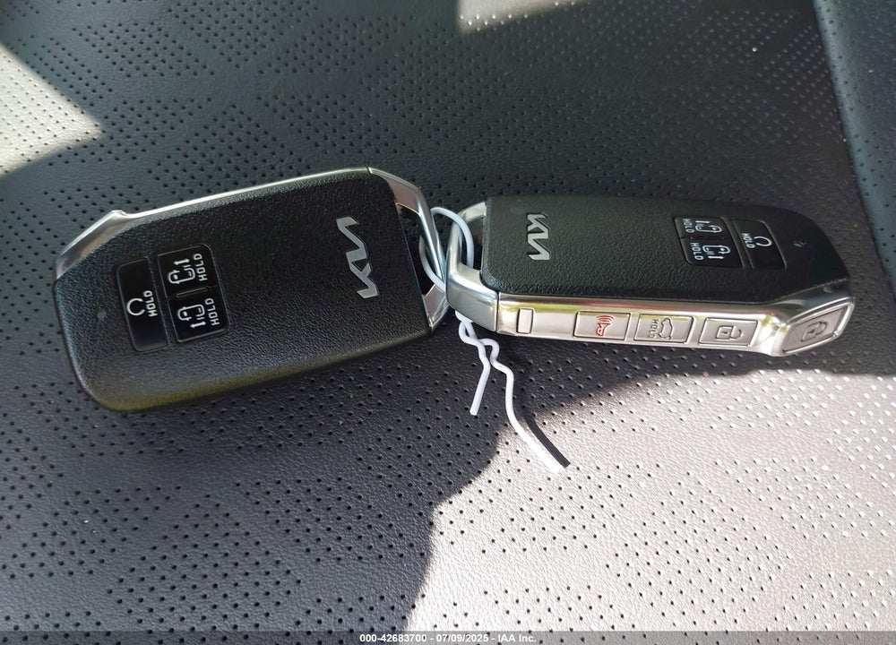 2023 KIA CARNIVAL MPV VIN: KNDNE5H30P6288337