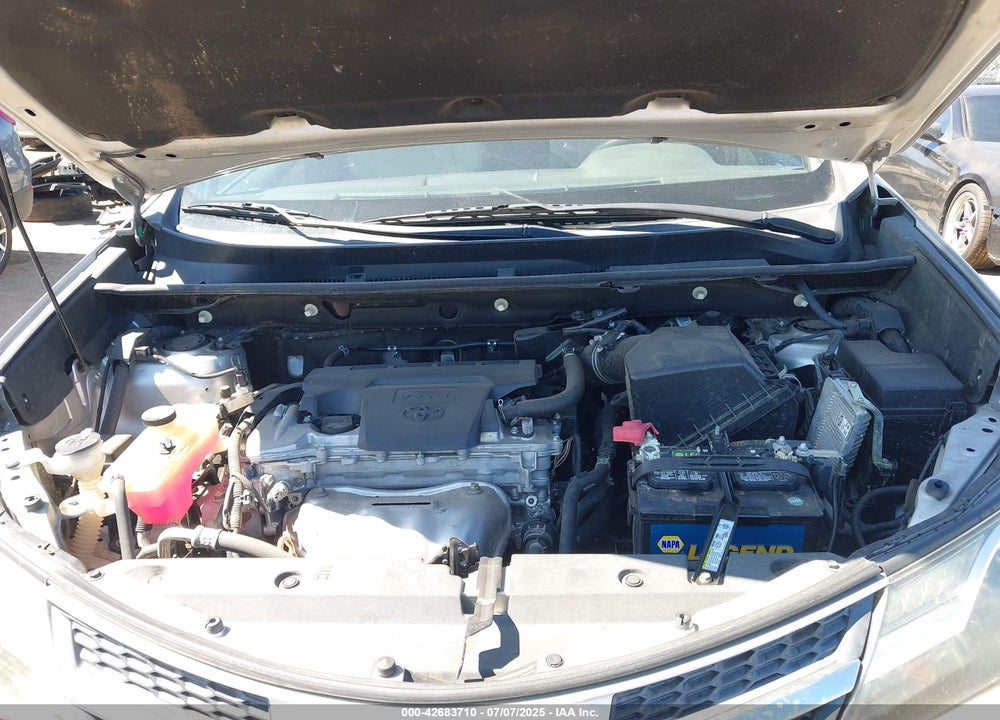 2015 TOYOTA RAV4 XLE VIN: 2T3WFREV9FW148329