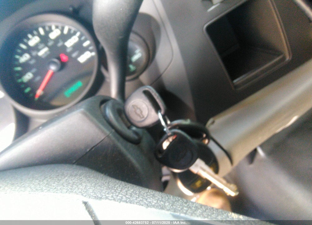 2011 CHEVROLET SILVERADO 1500 VIN: 1GCRCPE02BZ419594