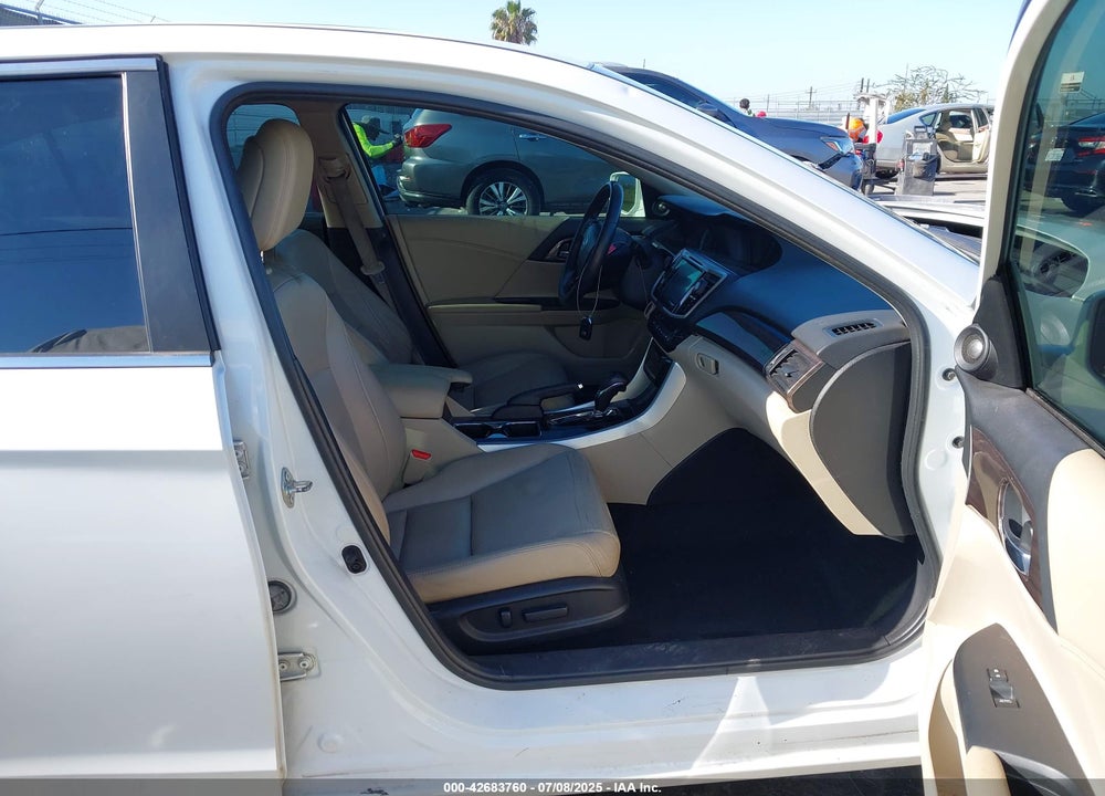 2016 HONDA ACCORD VIN: 1HGCR2F87GA005245