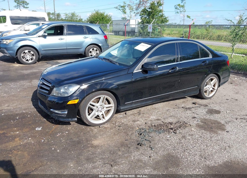 2014 MERCEDES-BENZ C CLASS VIN: WDDGF8AB3EA922409