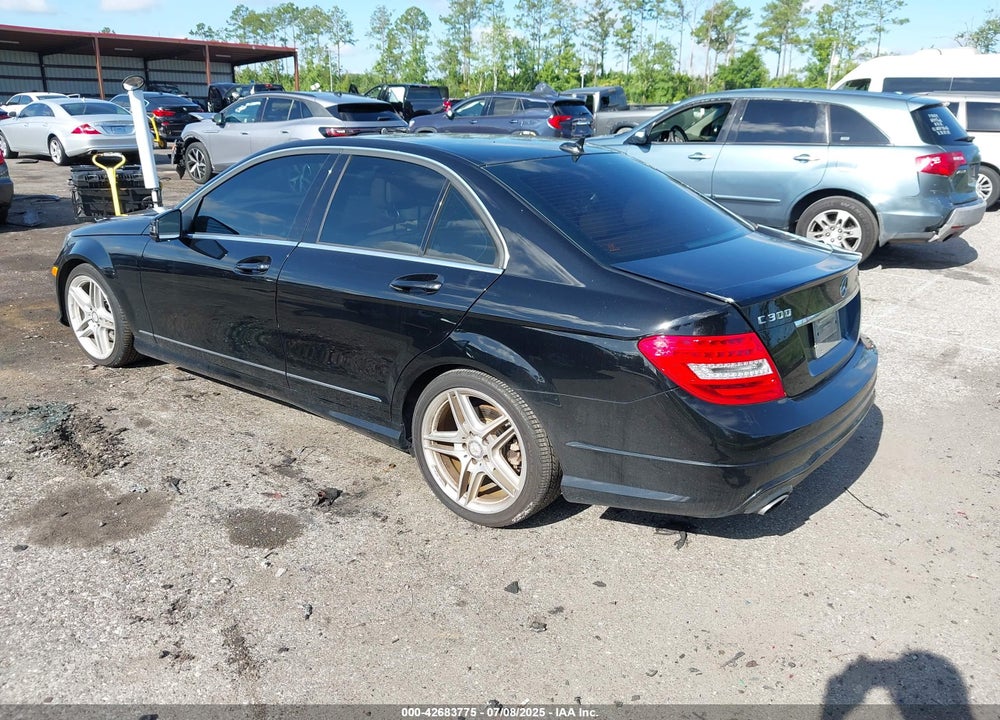 2014 MERCEDES-BENZ C CLASS VIN: WDDGF8AB3EA922409