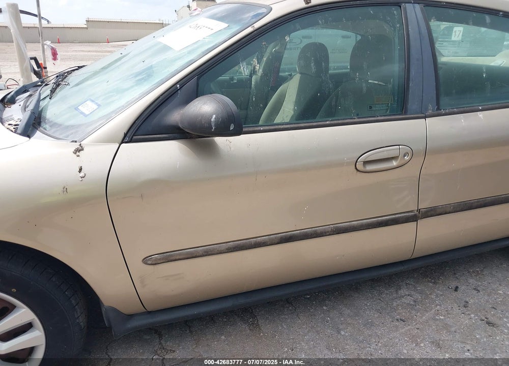 2001 FORD TAURUS LX VIN: 1FAFP52U91A100862
