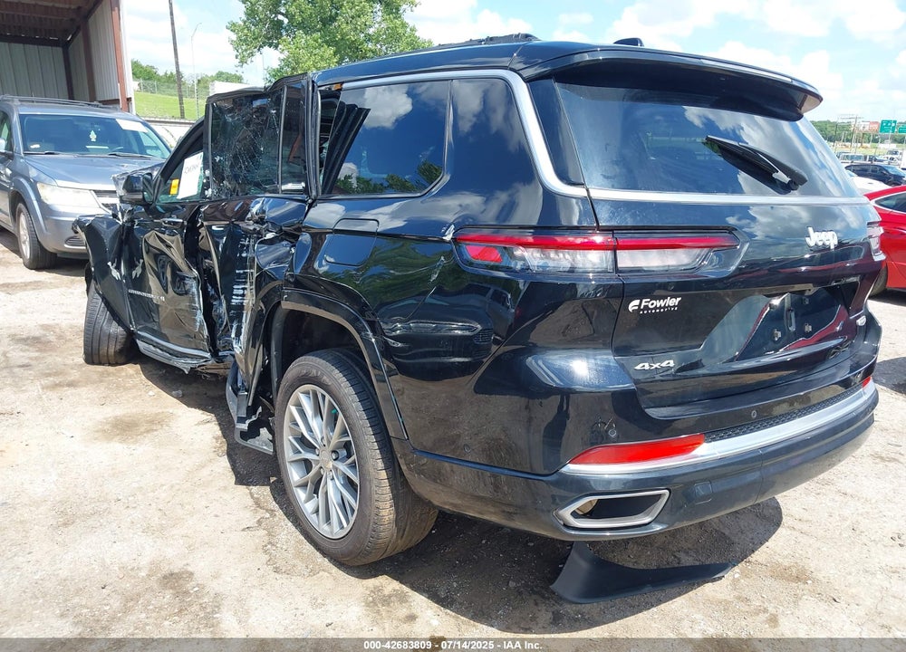 2024 JEEP GRAND CHEROKEE L SUMMIT 4X4 VIN: 1C4RJKEG6R8621036