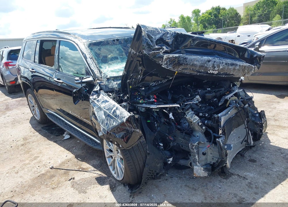 2024 JEEP GRAND CHEROKEE L SUMMIT 4X4 VIN: 1C4RJKEG6R8621036