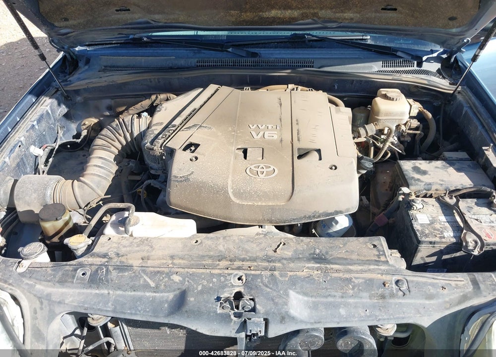 2005 TOYOTA 4RUNNER SR5 V6 VIN: JTEZU14R150061547