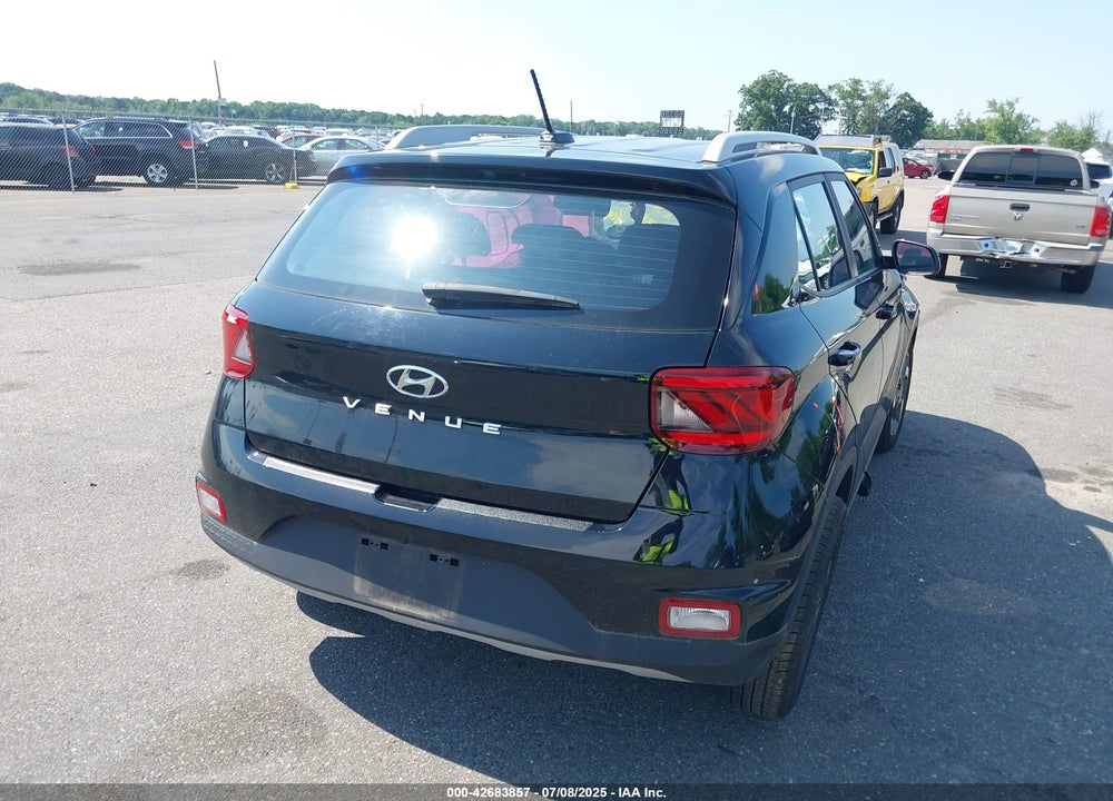2023 HYUNDAI VENUE VIN: KMHRC8A39PU239938