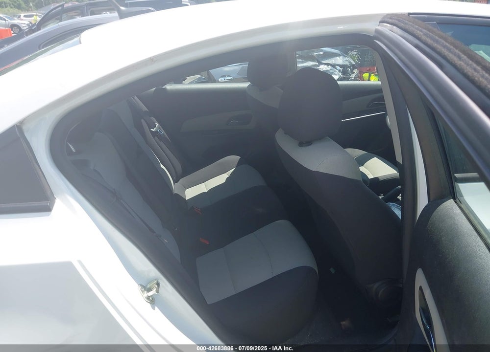 2014 CHEVROLET CRUZE VIN: 1G1PA5SG8E7143546