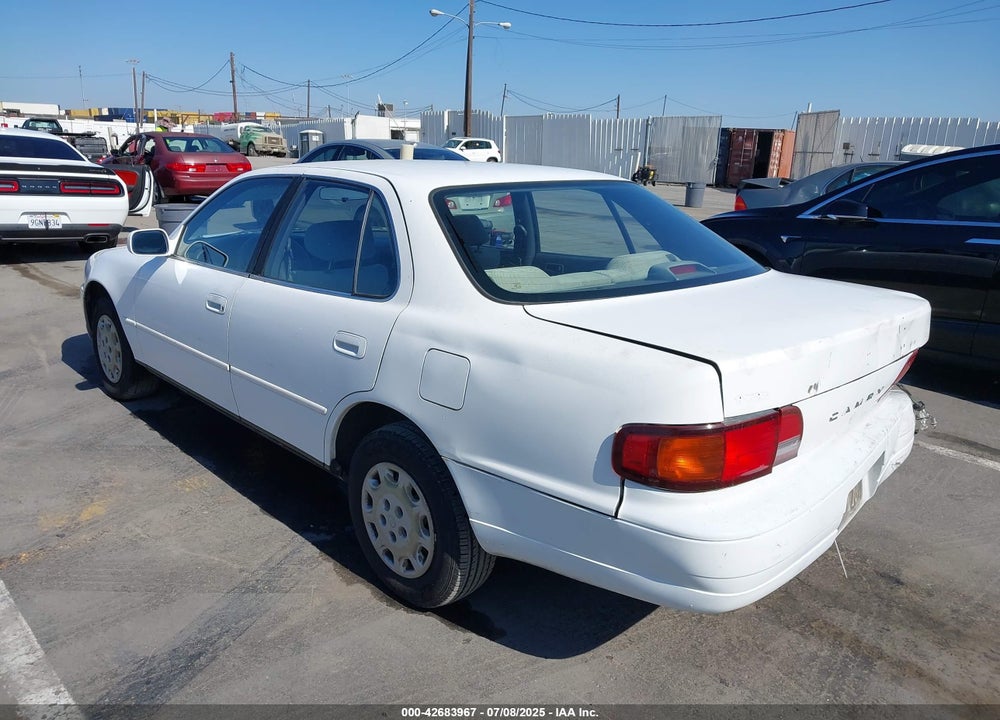 1995 TOYOTA CAMRY LE VIN: JT2SK12E8S0330997