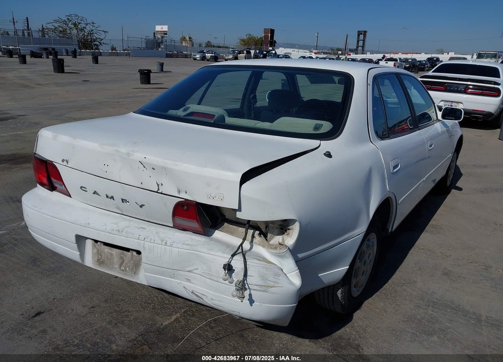 1995 TOYOTA CAMRY LE VIN: JT2SK12E8S0330997