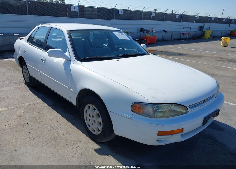 1995 TOYOTA CAMRY LE VIN: JT2SK12E8S0330997