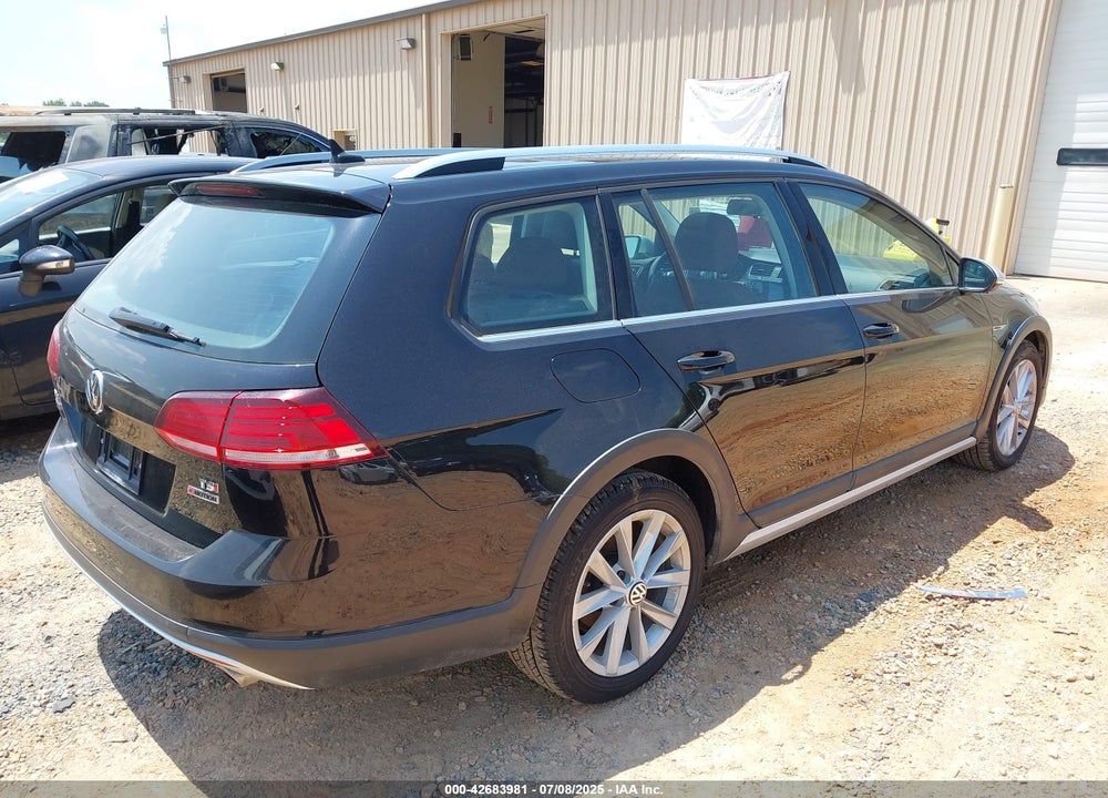 2018 VOLKSWAGEN GOLF ALLTRACK VIN: 3VWH17AU8JM759274