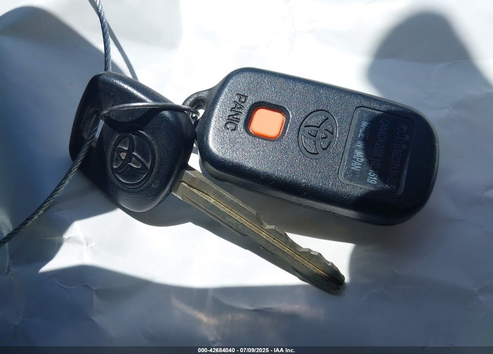 2001 TOYOTA CELICA GT VIN: JTDDR32T010075086