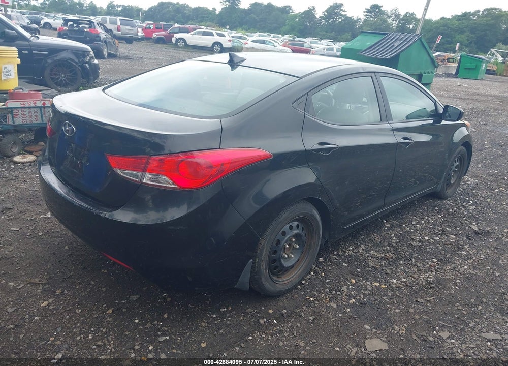 2013 HYUNDAI ELANTRA VIN: 5NPDH4AE7DH155438