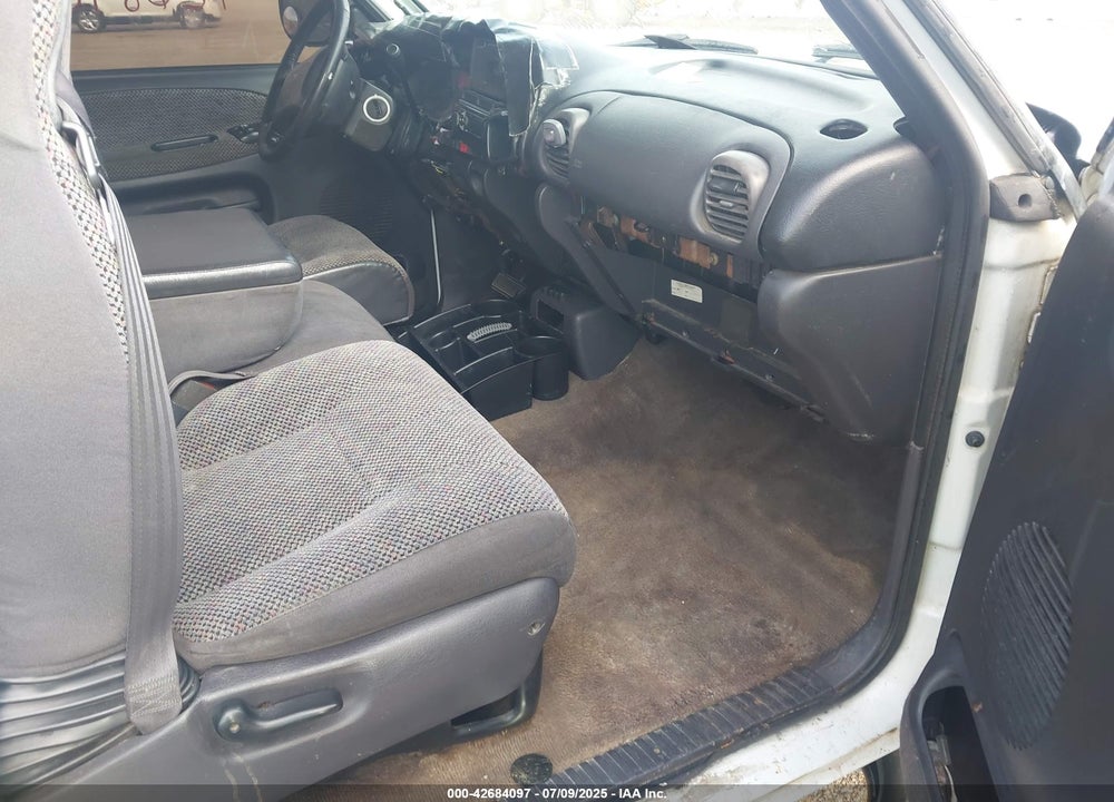 2001 DODGE RAM 1500 ST VIN: 3B7HC13Y51G702829