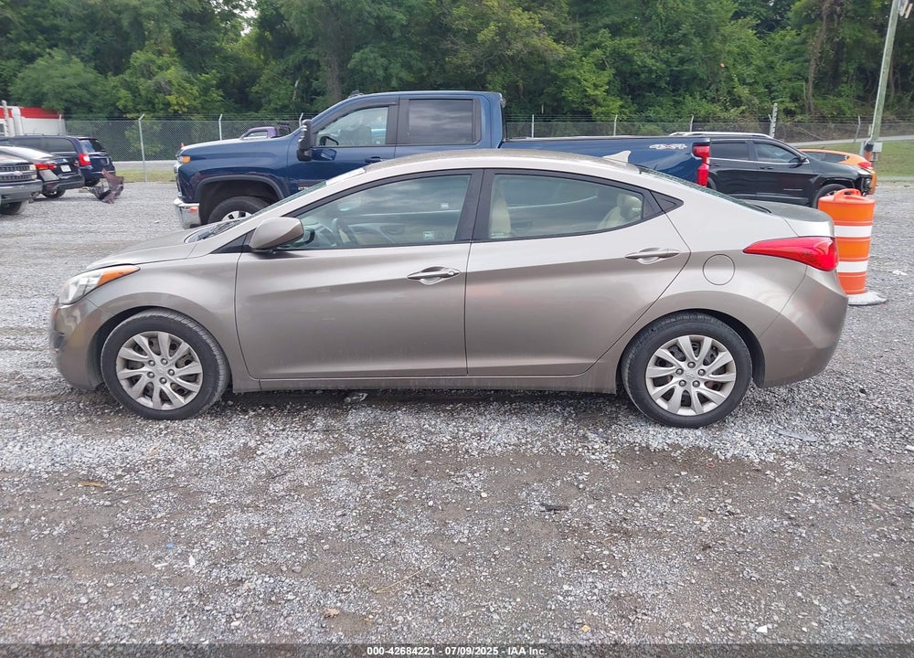 2013 HYUNDAI ELANTRA GLS VIN: 5NPDH4AE6DH182386