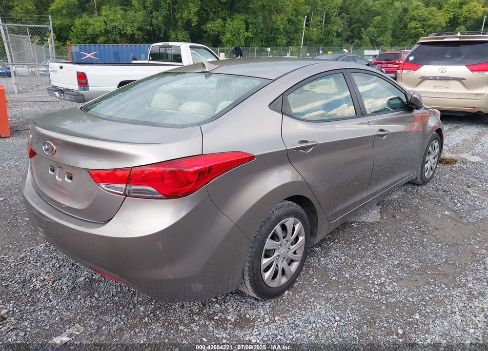 2013 HYUNDAI ELANTRA GLS VIN: 5NPDH4AE6DH182386