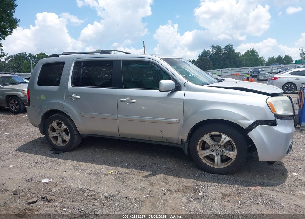 2013 HONDA PILOT VIN: 5FNYF3H57DB030090