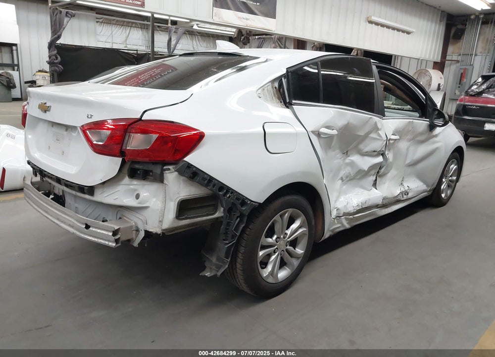 2019 CHEVROLET CRUZE VIN: 1G1BE5SM9K7112001