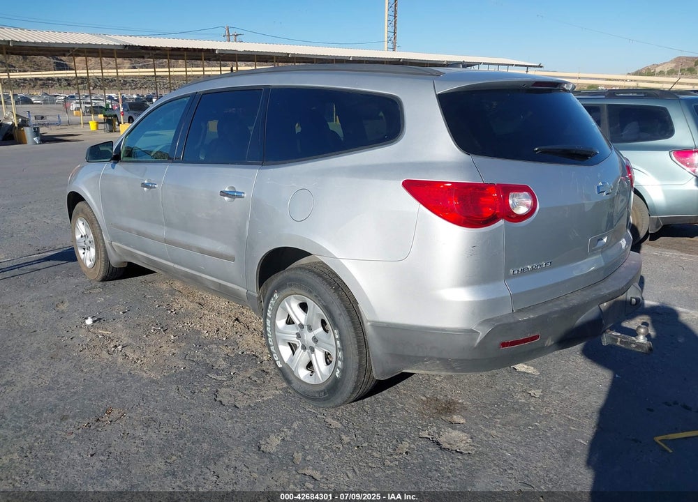 2009 CHEVROLET TRAVERSE VIN: 1GNEV13D39S156800