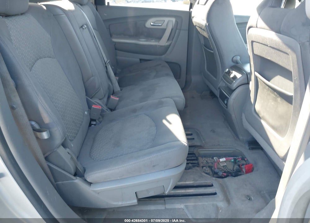 2009 CHEVROLET TRAVERSE VIN: 1GNEV13D39S156800