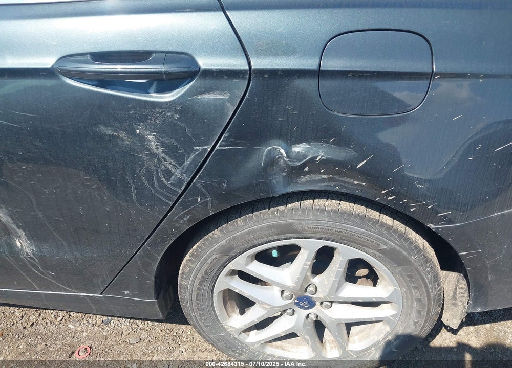 2015 FORD FUSION SE VIN: 3FA6P0H7XFR229162