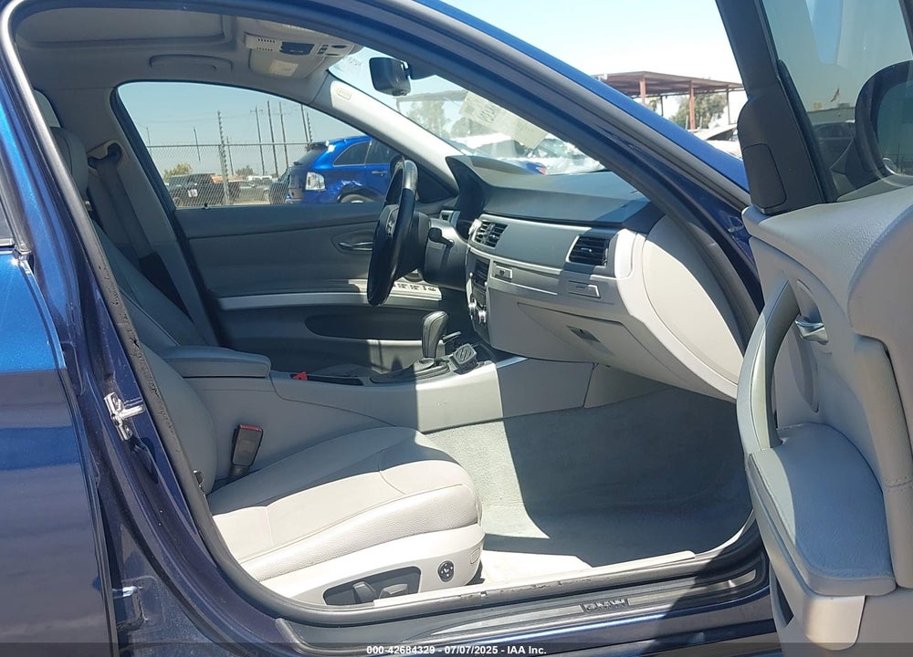 2011 BMW 3 SERIES VIN: WBAPH5G58BNM82550