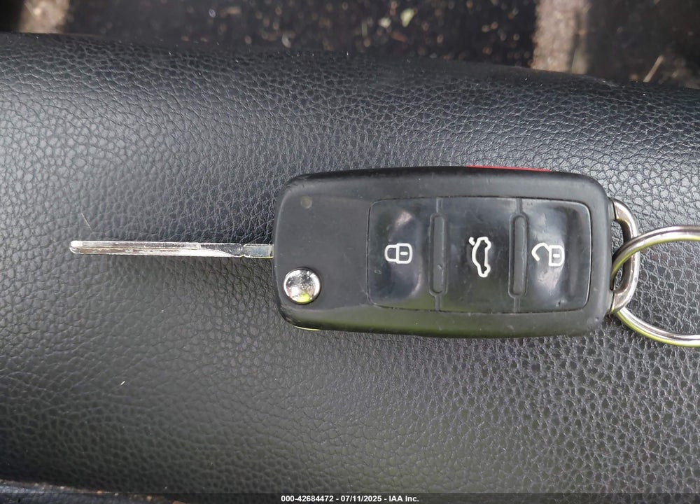 2013 VOLKSWAGEN JETTA VIN: 3VW4A7AJ2DM236891